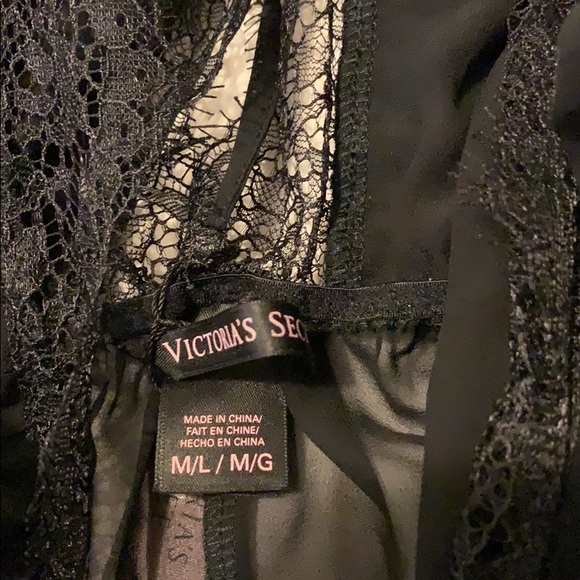 Victoria secret women’s robes - Picture 5 of 6